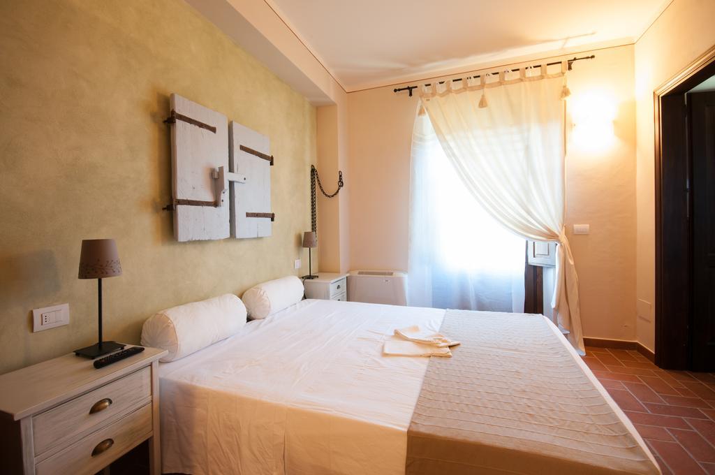 Agriturismo Borgo Tra Gli Olivi Castiglion Fiorentino Værelse billede