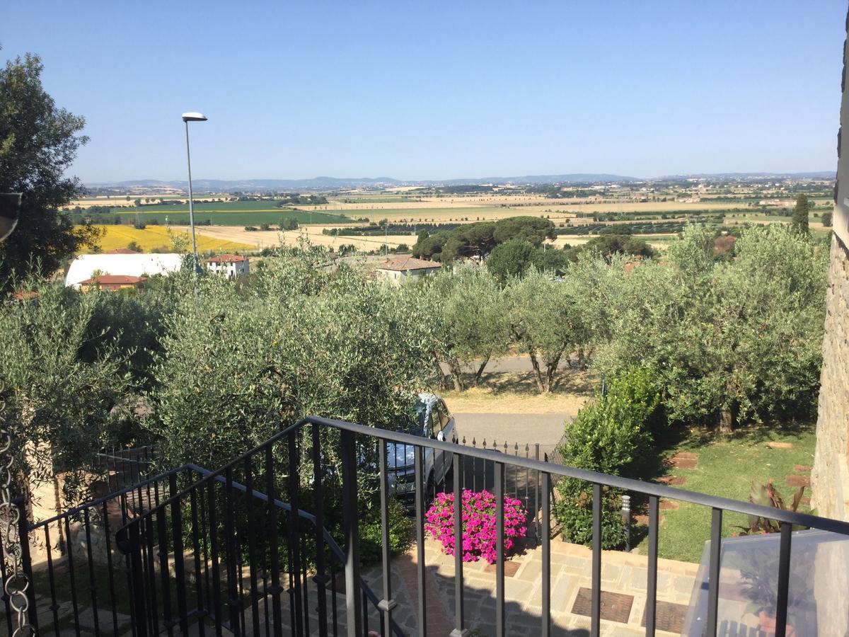 Agriturismo Borgo Tra Gli Olivi Castiglion Fiorentino Eksteriør billede