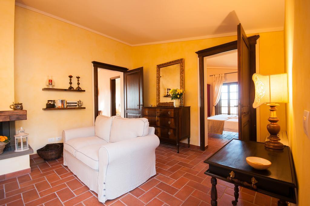 Agriturismo Borgo Tra Gli Olivi Castiglion Fiorentino Eksteriør billede