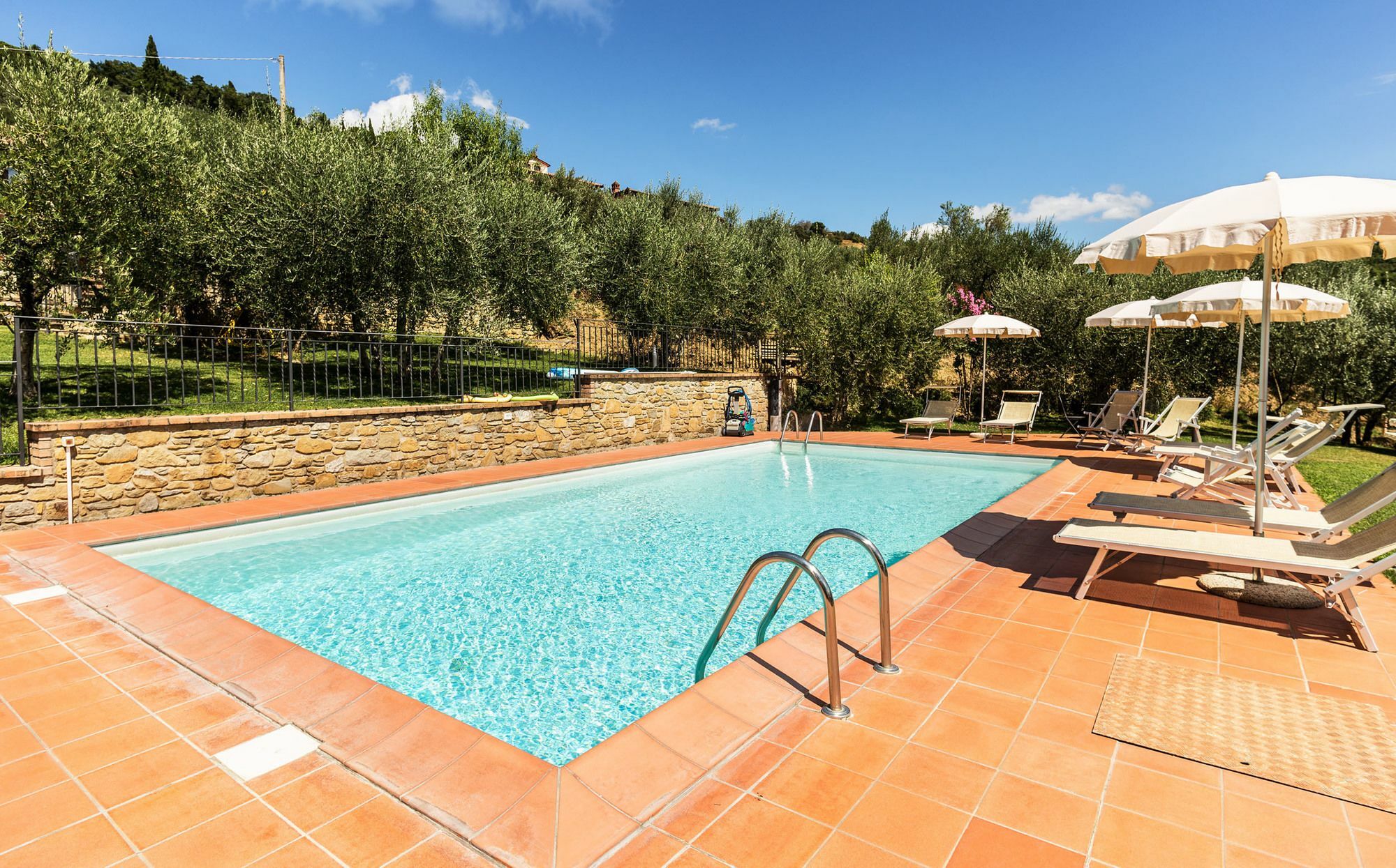 Agriturismo Borgo Tra Gli Olivi Castiglion Fiorentino Eksteriør billede